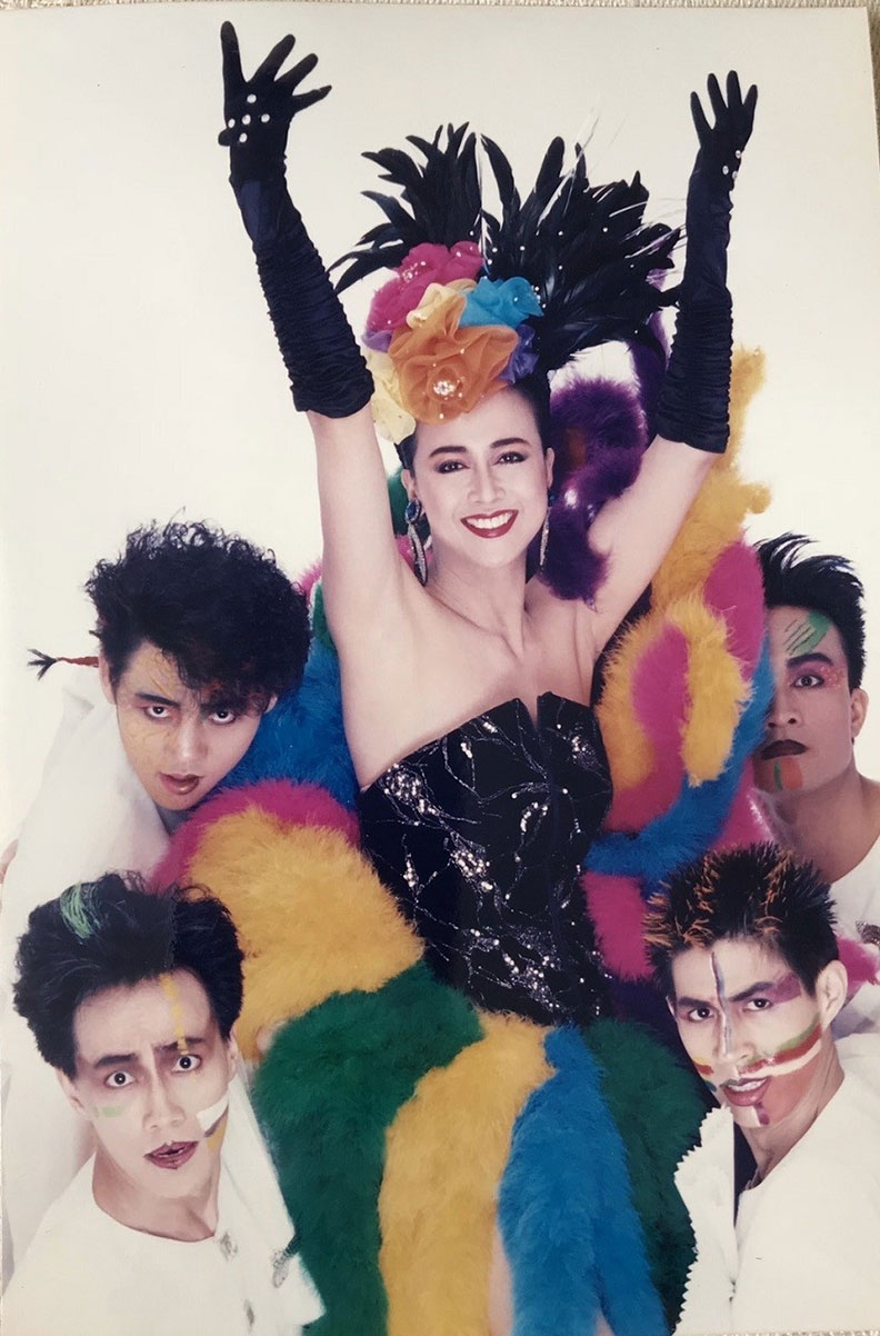 挑戰自己不擅長的歌舞表演，也是湯蘭花演藝生涯的一大突破。