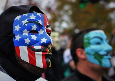 失業率攀升、貧富差距加大，千禧世代不再信仰民主？