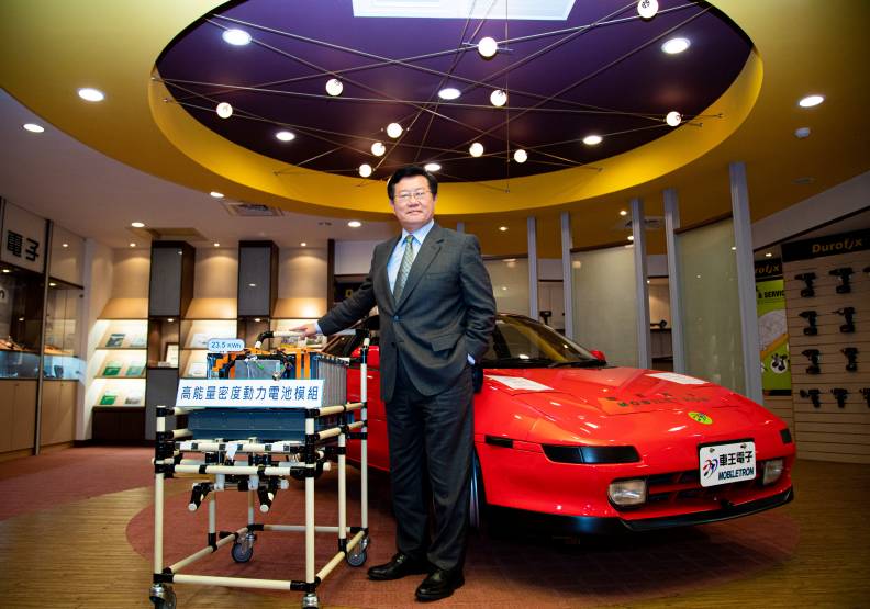 車王電子董事長蔡裕慶以電池儲能系統、電動巴士、汽車引擎電子點火系統，打造未來三大成長動能。