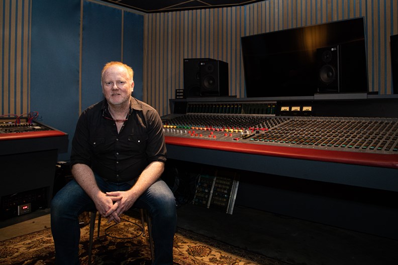 Andy Baker幾乎把所有家當都搬來台灣。