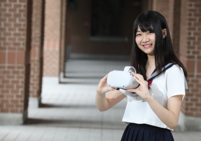 李婷婷的自學人生：找攻略破關拿結局