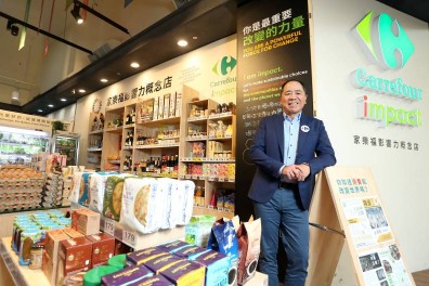 家樂福「溫暖狼性」 收服顧客的心