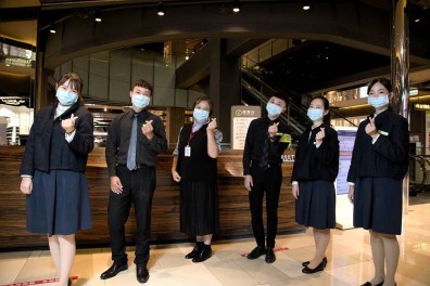 京站樓管化身直播主 半小時銷量勝過一天