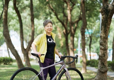人生如騎行，想去哪我自己決定！71歲巨大集團董事長杜綉珍，日騎單車130公里