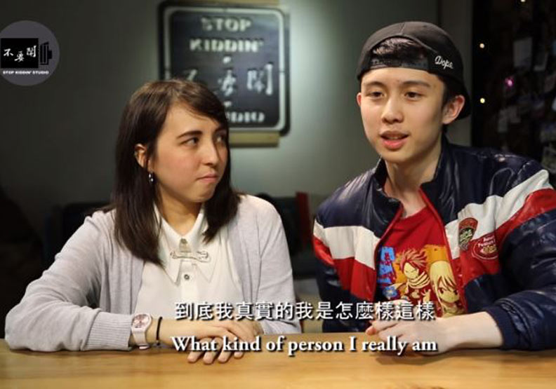 《不要鬧》邀孫安佐做人物訪談,Johnny認為他面對輿論壓力表現很超齡。截圖:Youtube《不要鬧》