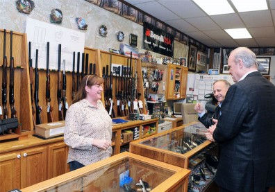 多一倍人買槍！槍彈賣到缺貨，憂心美國大選後發生暴動？