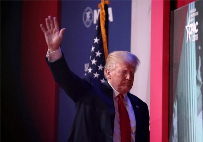 川普下台前能做什麼：特赦自己？拔掉眼中釘？