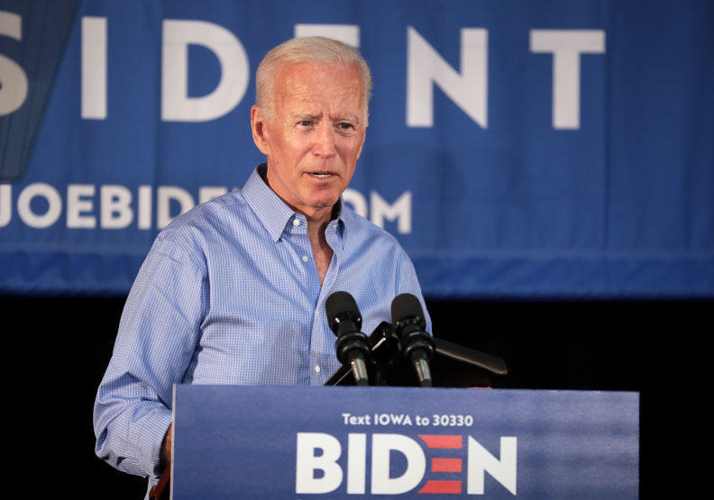 2020年,美國全國花了3天時間觀看計票結果,最終在當月7日才確認拜登勝選。Flickr by Gage Skidmore