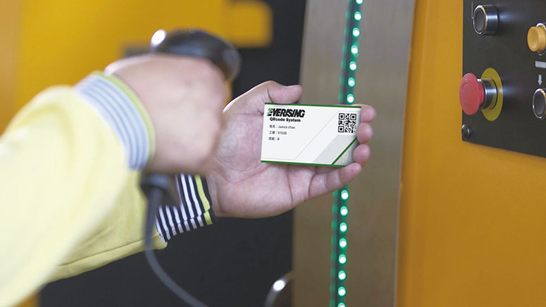 只要結合QR Code掃描,管理者透過APP就能遠端獲取資料。