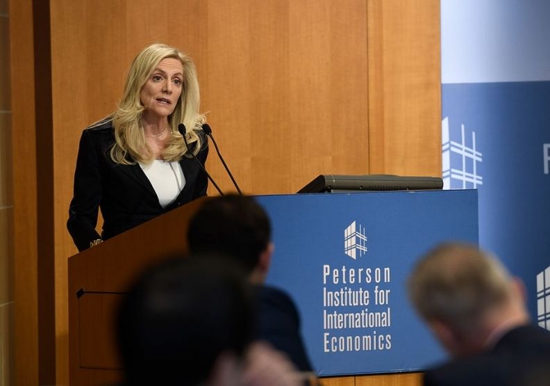 美國聯準會(Fed)理事布蘭納德(Lael Brainard)。取自維基百科。