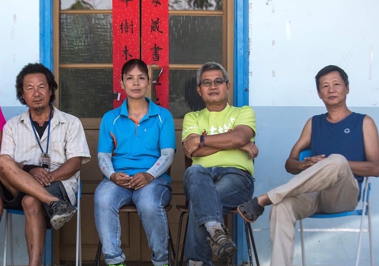 參與罷免案的富里鄉民，左起依序為：文史工作者張振岳、提案領銜人鄧素珍、羅山社區協會理事長林益誠和村民姜守危。當地村民提供