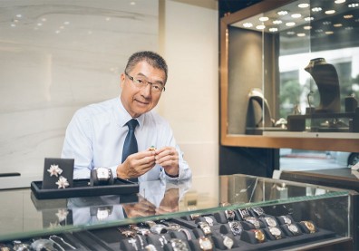 真正的貧窮是賺到錢卻失去家人的愛！秦嗣林40年當鋪老闆的體悟