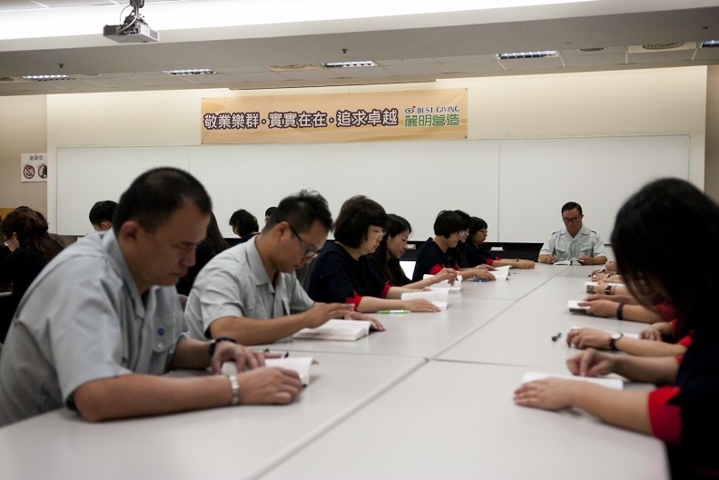 麗明讀書會已行之有年,把書香推廣至企業文化中。