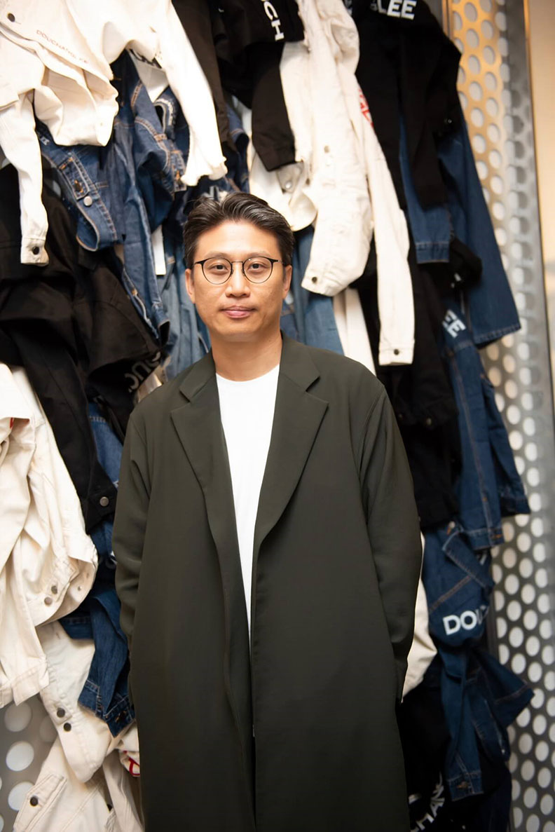 台灣當代藝術家丁昶文。取自Douchanglee