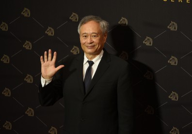 台灣之光再寫傳奇！李安拿下英國奧斯卡終身成就獎，成首位獲獎華人