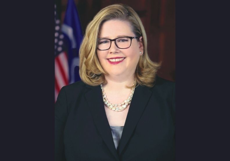 總務署長墨菲(Emily Murphy),取自維基百科。