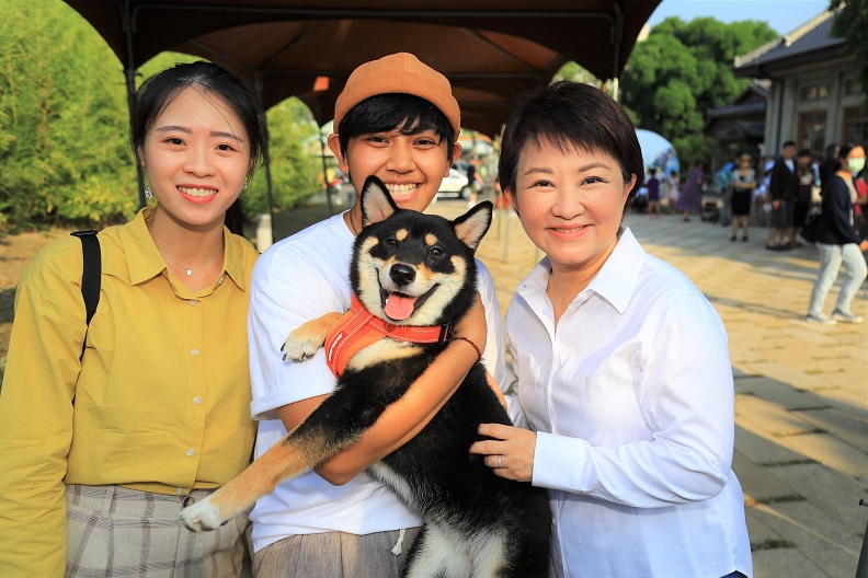 幸福生活，人與寵物的友善環境。