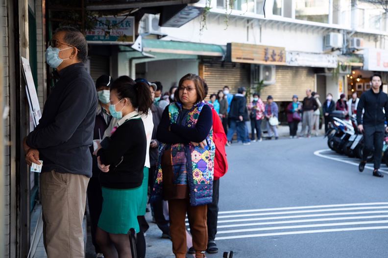上半年大排長龍的「口罩之亂」,讓人記憶猶新。