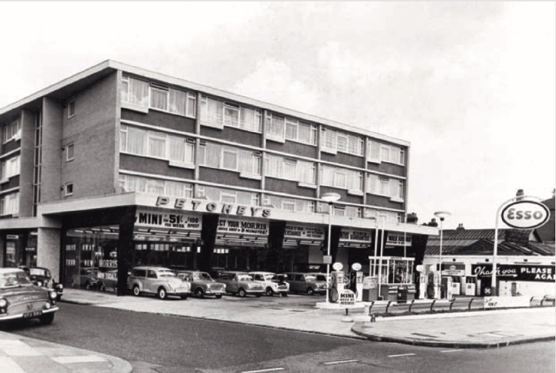 Jack在East Ham的汽車展示間。取自5050-Man