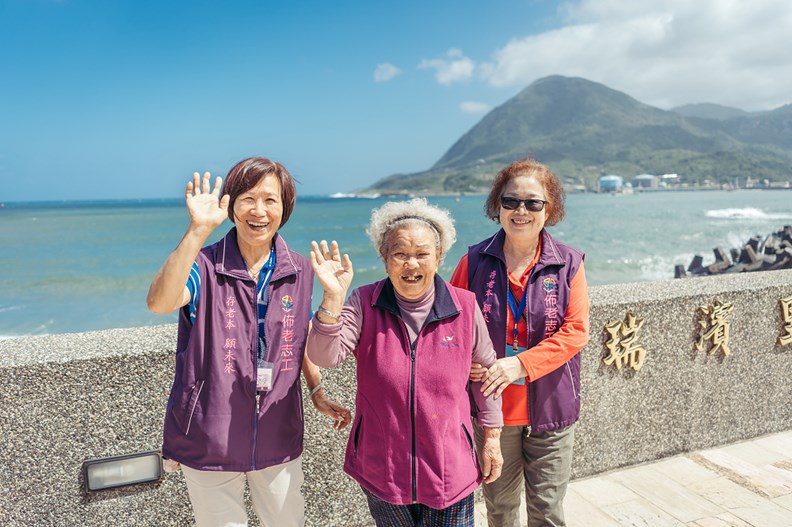 佈老時間銀行試圖解決長照人力不足的困難。