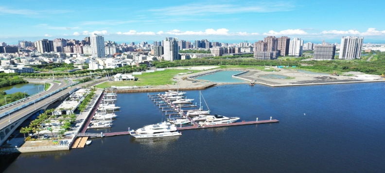 安平港將打造國際遊艇城，逐步推動「北觀光、南自貿」的雙軸心發展目標，實現繁榮在地經濟的願景基礎。