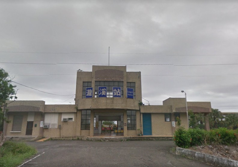 台鐵南迴線台東縣太麻里鄉瀧溪站1年載客人次不到1萬次。圖擷自google map。