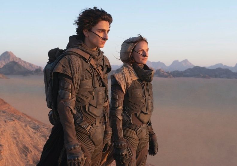 《沙丘》劇照。取自華納兄弟。 