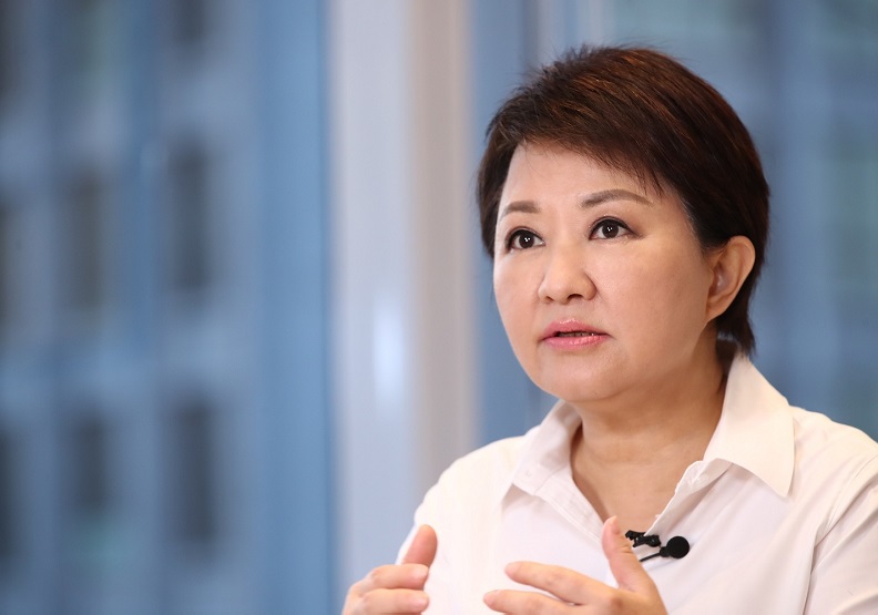 圖 / 市長盧秀燕打造活水經濟，上任2年為臺中招商引資7,155億。