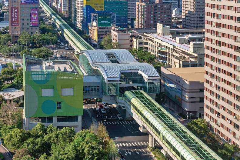 今(109)年底捷運開通，陸海空暢通的交通優勢，持續醞釀臺中成為優質的產業發展城市。