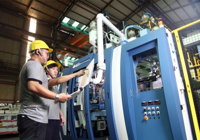 「地表最強」塑膠袋機器發明者─鳳記為台灣搶下1.5億單一最貴訂單