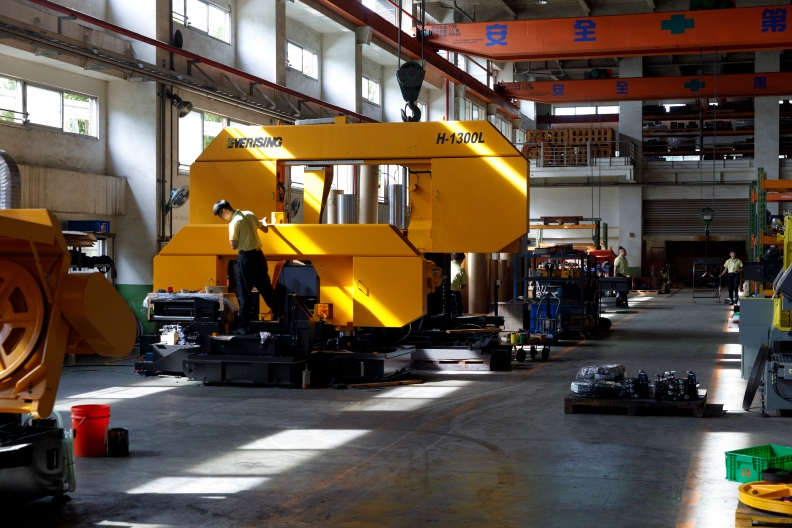 從一開始鎖定產品的智能化,到近幾年開始整合串接ERP、自動倉儲、產品數據管理(PDM)等管理系統,合濟工業的智能化程度持續領先業界,稱霸全球中大型鋸床市場。