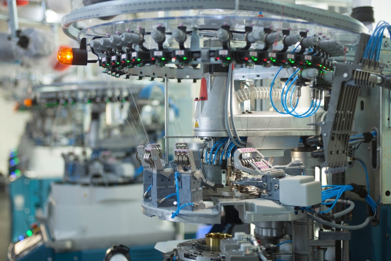 以數位化工具處理，不僅襪子做得又快又好，也能減少紗線的庫存壓力。