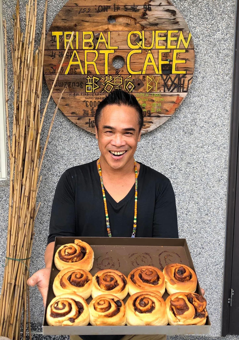 優席夫在老家開設的「Tribal Queen Art &Café 部落皇后藝術咖啡館」。取自優席夫臉書