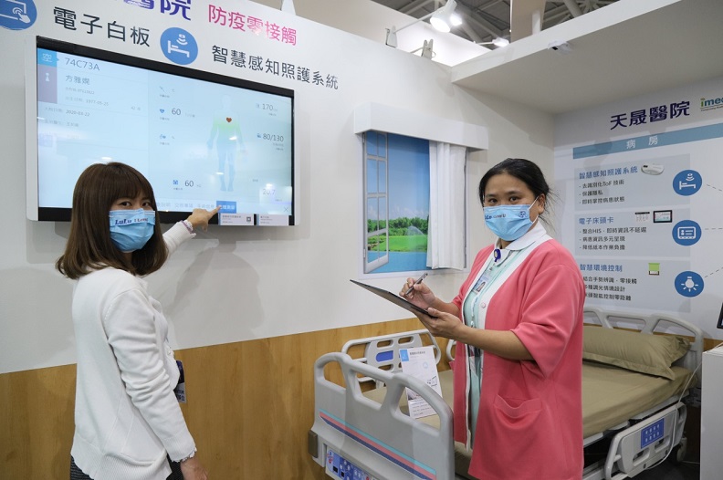 智慧病房的建置,讓護理人員能從繁鎖的工作中解放,把珍貴的人力資源用在真正需要的地方。