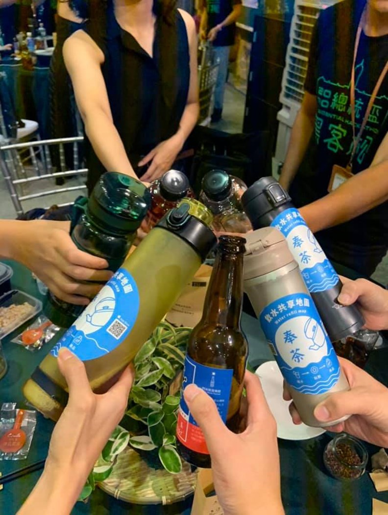 台灣民間自古便有的無私分享文化,或許就是應對減塑難題的解方。(圖片提供:奉茶)