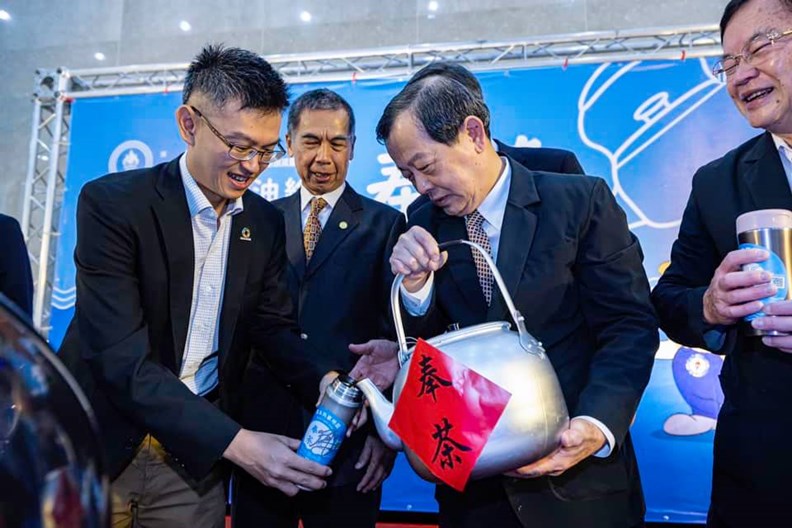 國營事業中油也帶旗下通路響應奉茶運動。(圖片提供:奉茶)