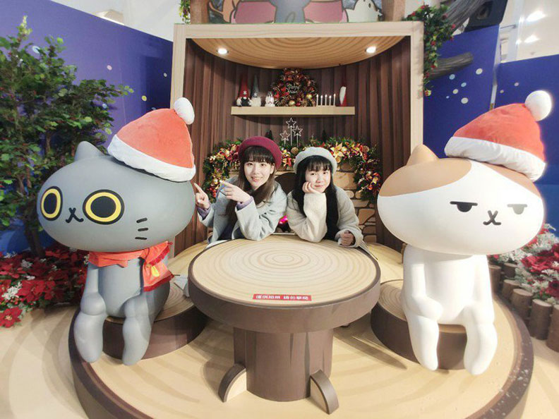 新北中和店「反應過激的貓」森林耶誕貓村。環球購物中心提供