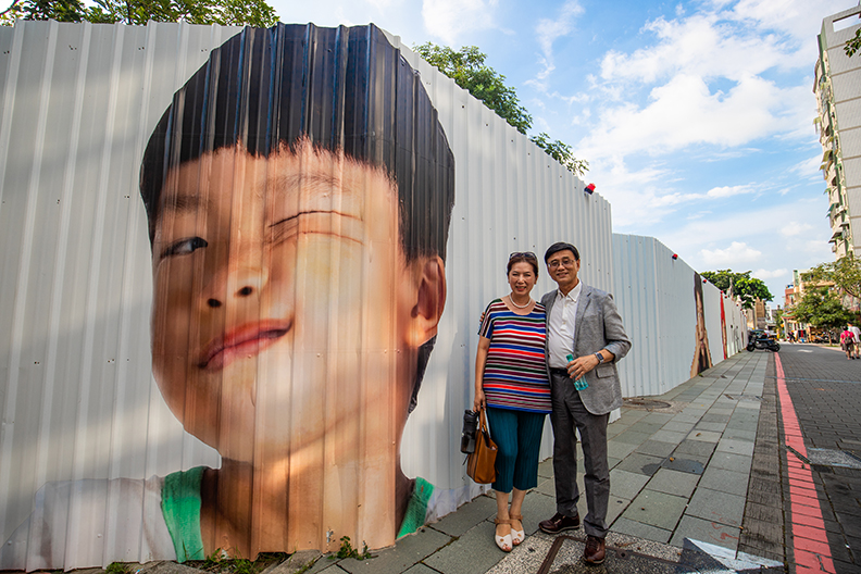 地方創生不是年輕人的專利,陳百棟與太太每周往返台北與台南,實踐兩地生活、兩地工作,擴大貢獻的範圍,人生更有意義。