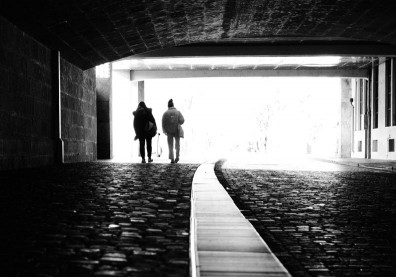 2020疫年回顧：黑夜漫長，我們終將看見「隧道盡頭的亮光」？