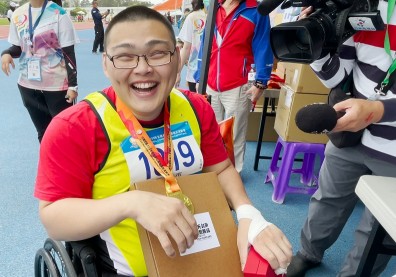 柔道選手黃楷倫癱瘓後展開第二人生　連霸全國身障三鐵破紀錄金牌