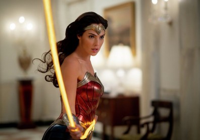 《神力女超人1984》：物質最無盡的貪婪，永遠只會讓自己失去的更多