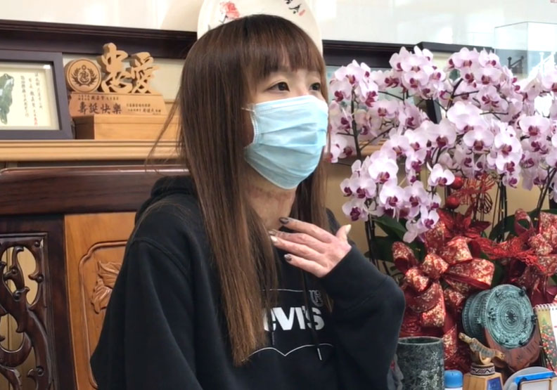 圖／八仙塵爆傷者陳依欣。擷取自youtube