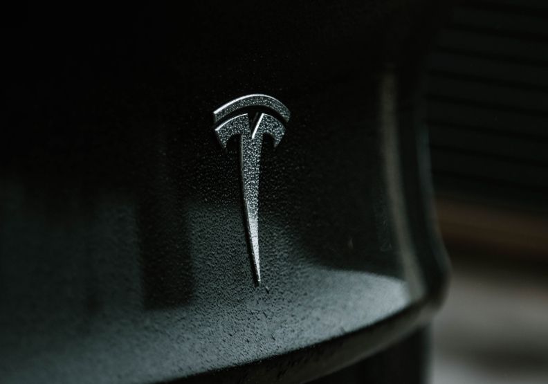 特斯拉4月9日官宣將在上海新建「儲能超級工廠」。unsplash