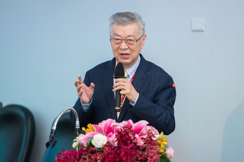 行政院陳冲前院長進行「逆全球化下的新鏈情」專題演講。