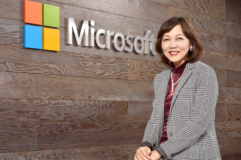 台灣微軟Microsoft 365事業部副總經理陳慧蓉指出，利用WpA數據來分析出工作痛點，化被動為主動賦能員工，有效幫助組織與個人持續保有高生產力。（台灣微軟提供）