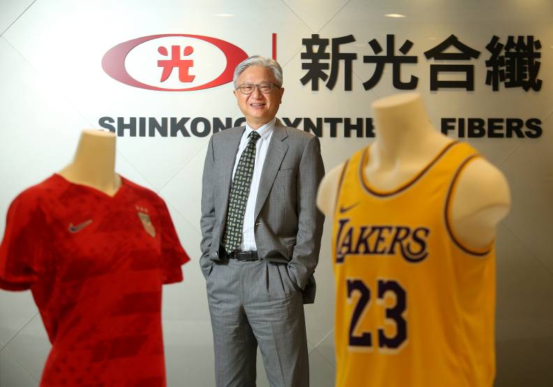 吳東昇15年前接掌新纖，「創新」DNA隨著他深植這家半世紀的老廠。