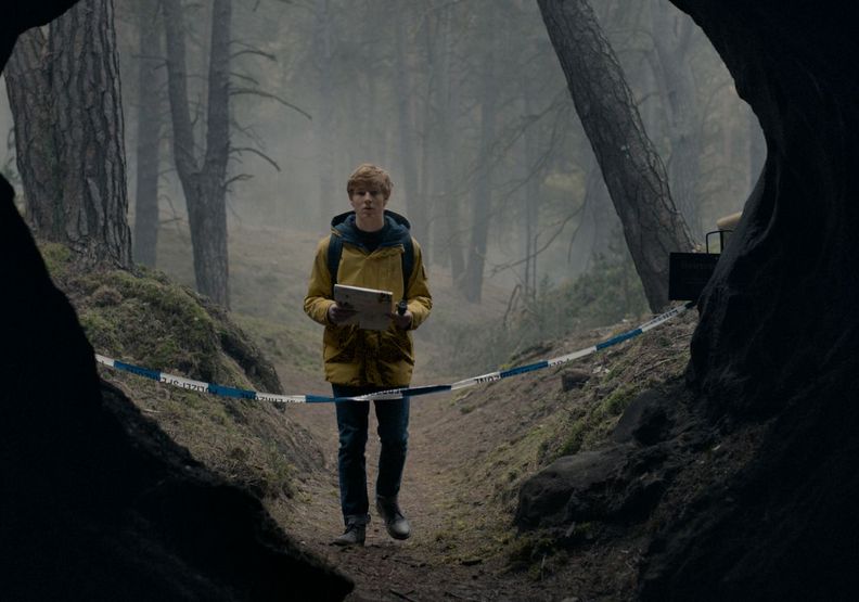 《闇》(Dark)/Netflix