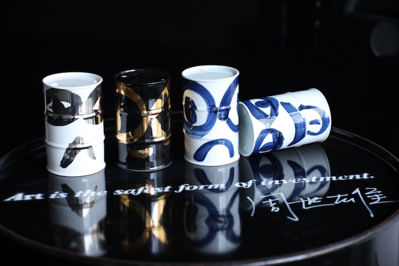 臺華窯與新銳藝術新星周世雄共同打造聯名商品。取自台灣設計研究院