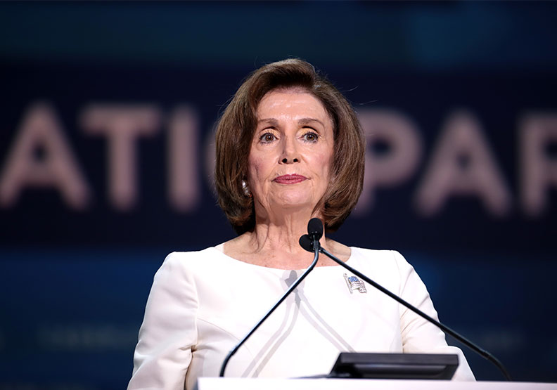美國眾議院議長裴洛西（Nancy Pelosi）。Flickr by Gage Skidmore
