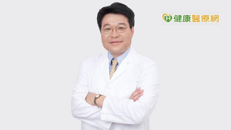 任勗龍醫師表示,任何人都可能發生心肌炎,在臨床上從小朋友到年長的病患都有,但像是免疫系統尚未發育完全的嬰幼兒、癌症治療的患者或是本身患有自體免疫疾病的人,相對為心肌炎好發的高風險族群。